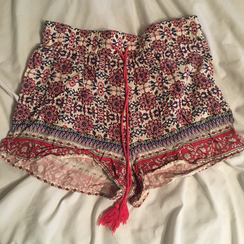 cute busy pattern cloth shorts